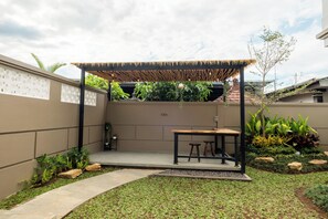 Terrace/patio - Gumitish Residence Singaraja (Buleleng)