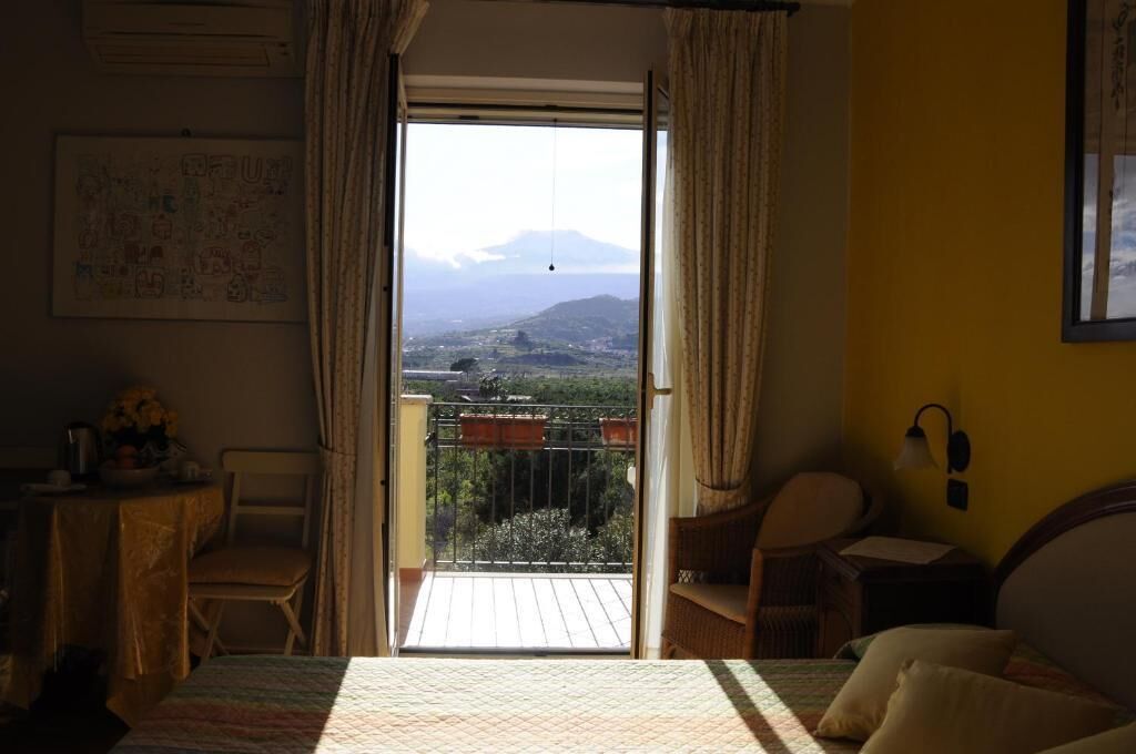 Double Room, Balcony, Pool View | Interior