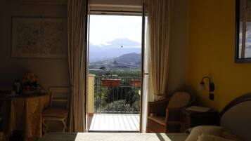 Double Room, Balcony, Pool View | Interior