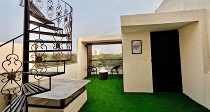 PrimeStay 1Bhk Penthouse : Vijay Nagar.
