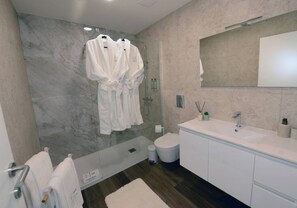 Shower, hair dryer, towels - Sandoco House - Pitch&Putt Golf - Pool & Nature (Arcozelo)