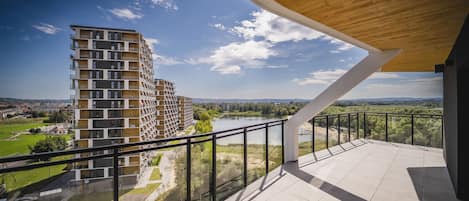 Classic-Apartment, Stadtblick | Terrasse/Patio
