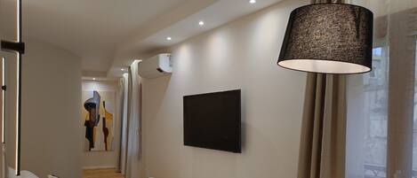 1 chambre, fer et planche Ă repasser, Wi-Fi, draps fournis
