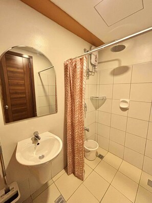 Bathroom - MODERN 1 BEDROOM WITH BALCONY (Cebu City)