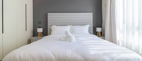 2 bedrooms, iron/ironing board, Internet, bed sheets