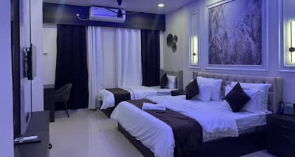 The Royal Dining Restaurant & Motel