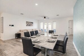 Dining - Arcadia Desert Oasis w/ Heated Pool, Private Putting Green & Outdoor TV Lounge (Phoenix)