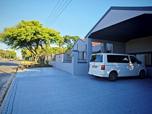 Property grounds - King Superior Studio Room with En-Suit (Cape Town)