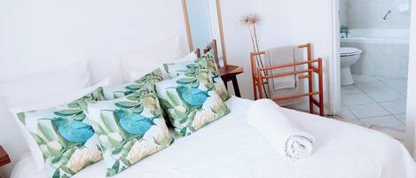 1 bedroom, iron/ironing board, Internet, bed sheets