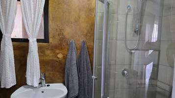 Shower, towels