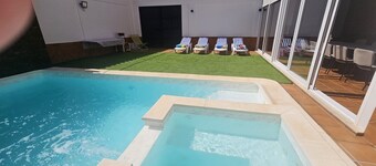 Country House 'Villam Rodericus Nicolaus' with Private Pool, Wi-Fi and Air Conditioning