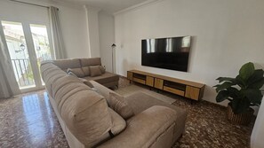 Télévision, cheminée