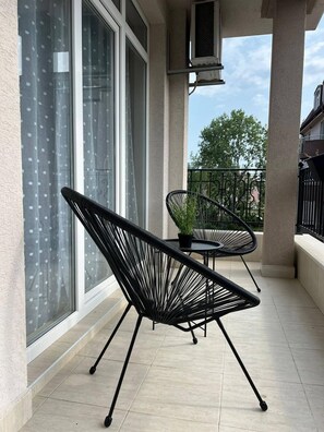 Terrace/patio - Sunny Beach Central Apartment - 4 Guests, Parking (Sunny Beach)