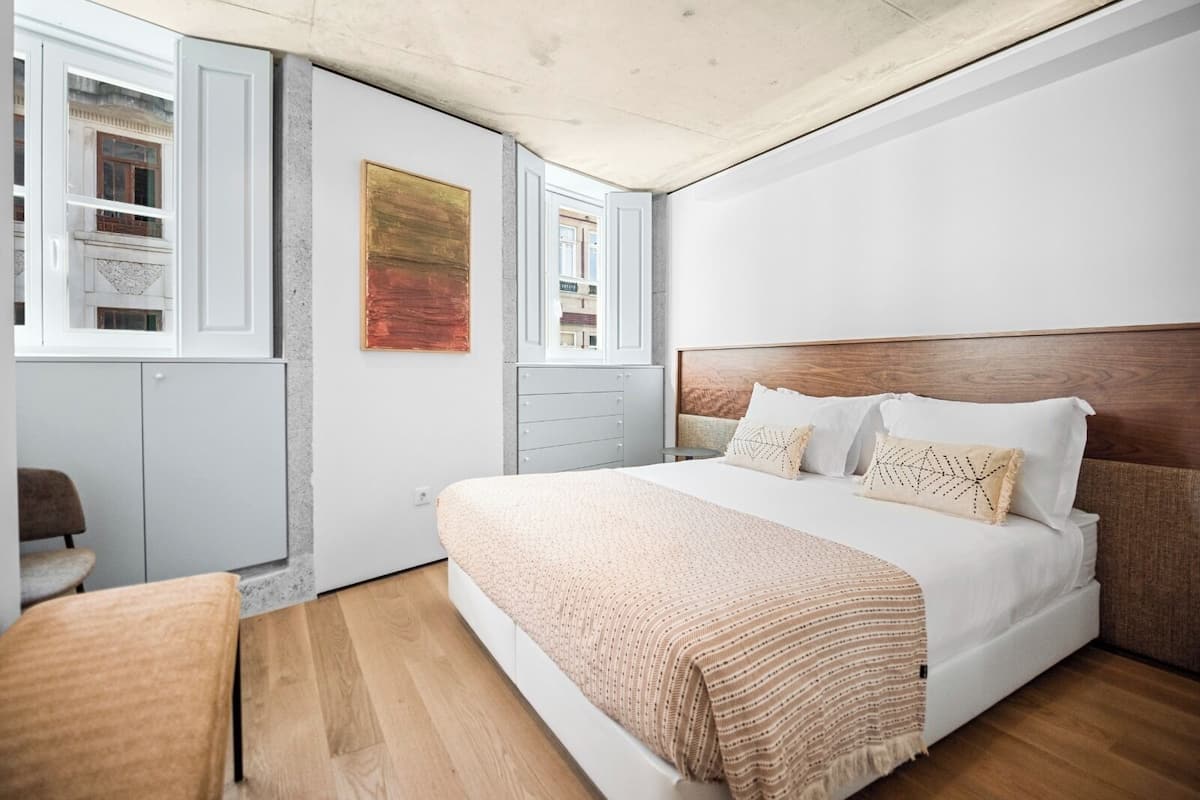 Apartamento conforto, vista para a cidade | Ferros/tábuas de passar roupa, Wi-Fi de cortesia