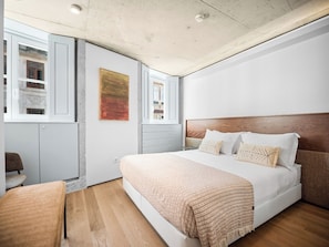 Comfort Apartment, City View | Iron/ironing board, free WiFi - Padrão 319 (Porto)