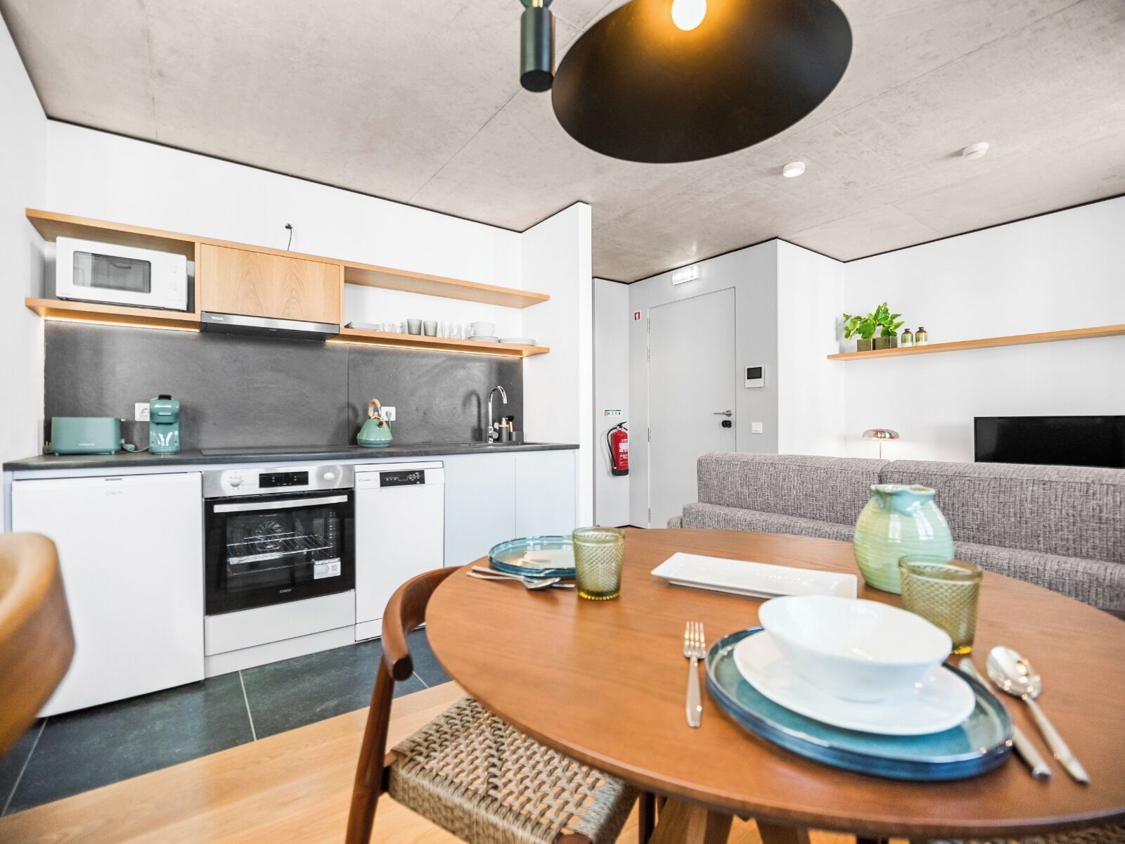 Comfort Apartment, Non Smoking | Private kitchen | Mini-fridge, microwave, oven, stovetop