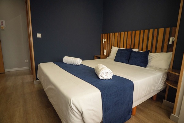 Classic Single Room, City View | Desk, WiFi (free), bed sheets