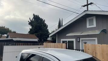 Enceinte de lâhĂ©bergement