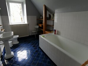 Bathroom - Vrbo Property (Bagnols)