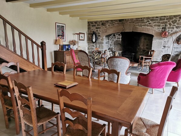 Dining - Vrbo Property (Bagnols)