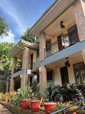 Exterior - Kadzora Retreat and Leisure Tours (Kilimanjaro Region)