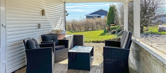 2 bedroom stunning home in Roslev