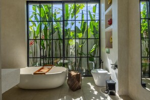 Bathroom - Aricivillas (Pecatu)