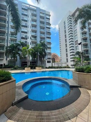 Pool - One Palm Tree Villas Condotel Near NAIA3 (Pasay)