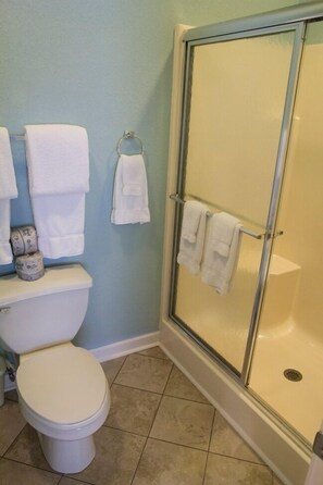 Hair dryer, towels, soap, shampoo - Myrtle Beach | Relaxing Golf Retreat | Pool + Golf (Surfside Beach)