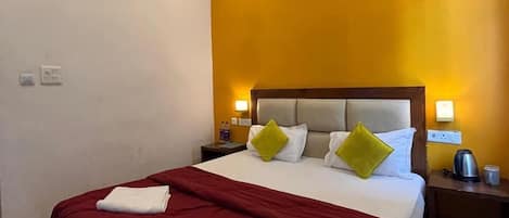 Deluxe Double Room | Free WiFi, bed sheets
