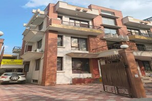 บริเวณภายนอก