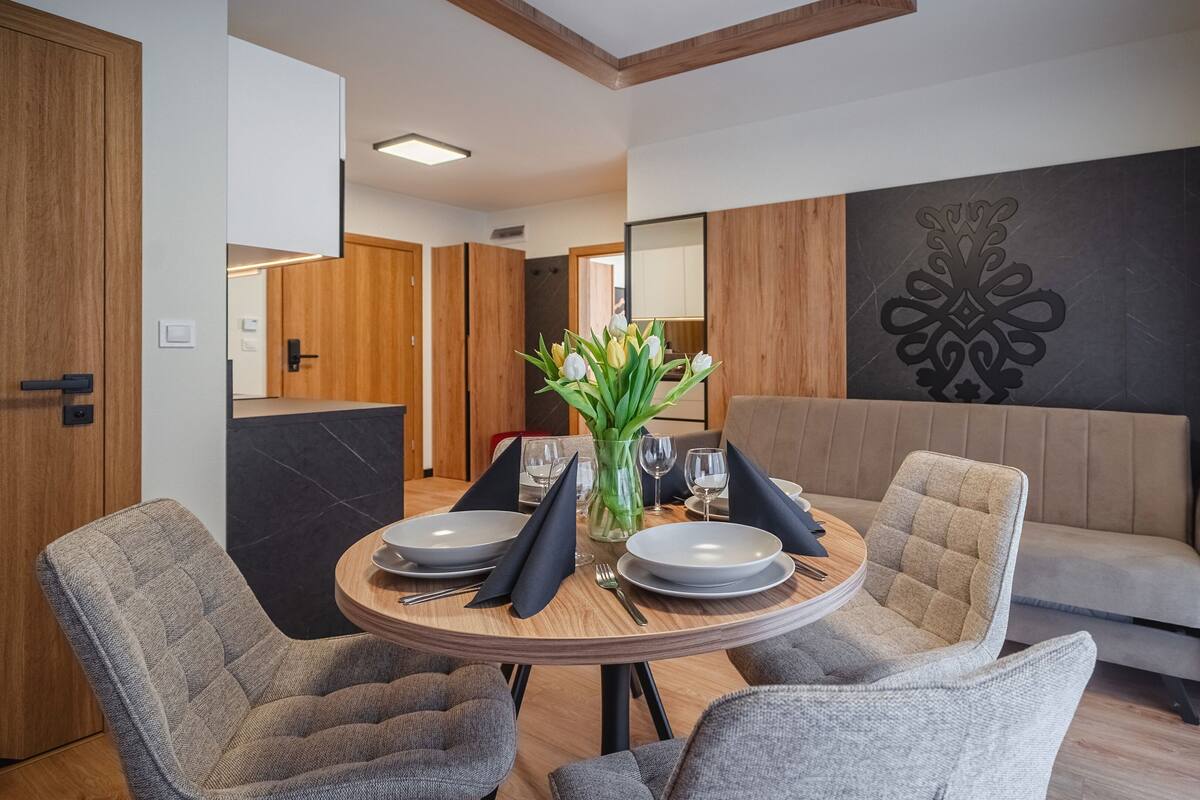 Apartment (H 10) | Living area