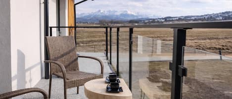 Apartment (J 13) | Balkon