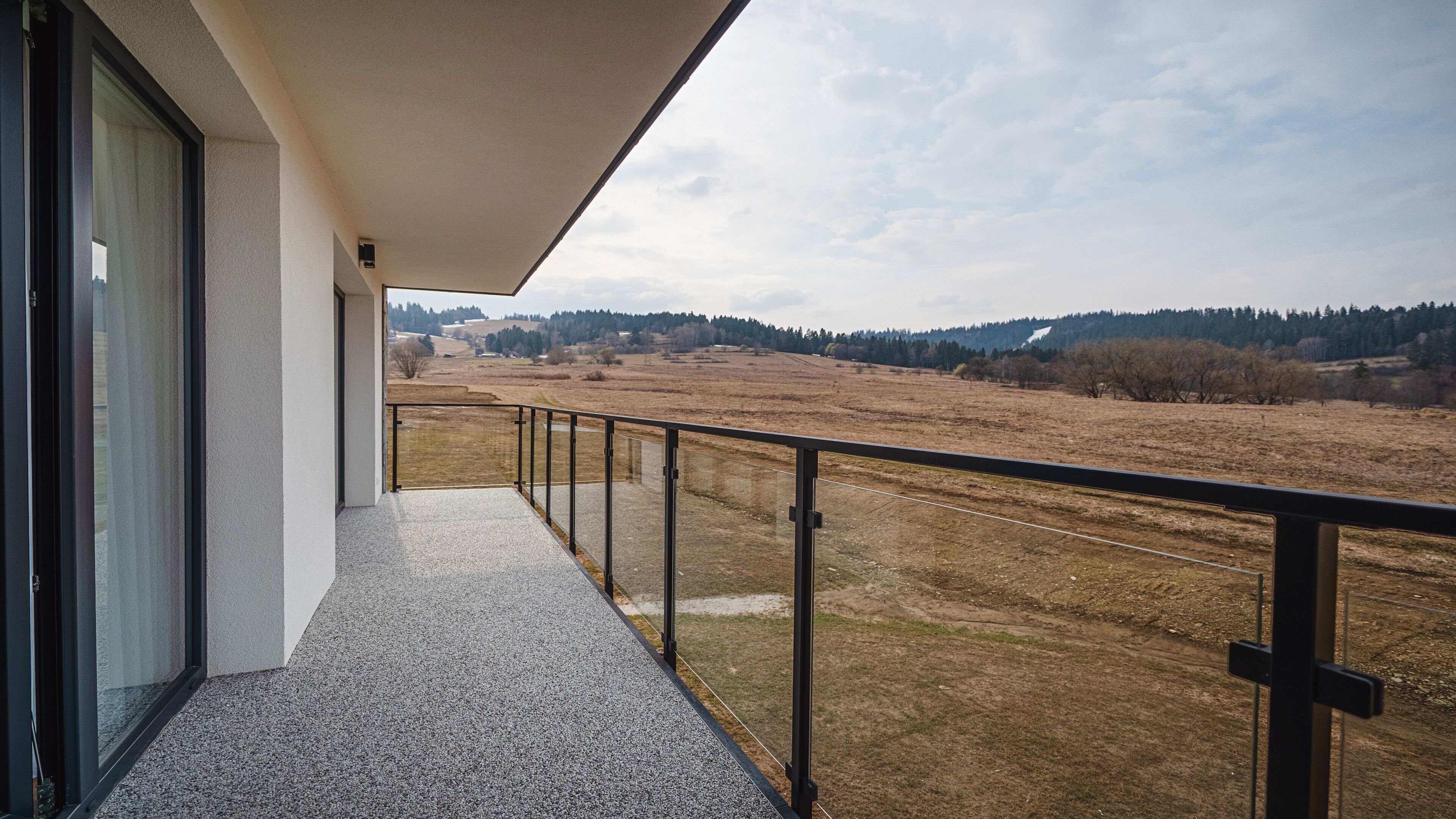 Apartment (J 8) | Balcony