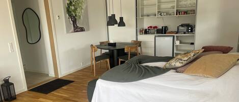 3 chambres, fer et planche Ă repasser, Wi-Fi, draps fournis