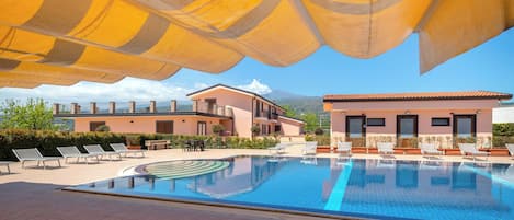Seasonal outdoor pool