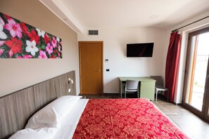 Desk, laptop workspace, free WiFi - Tenuta Ciuri Country Resort (Mascali)