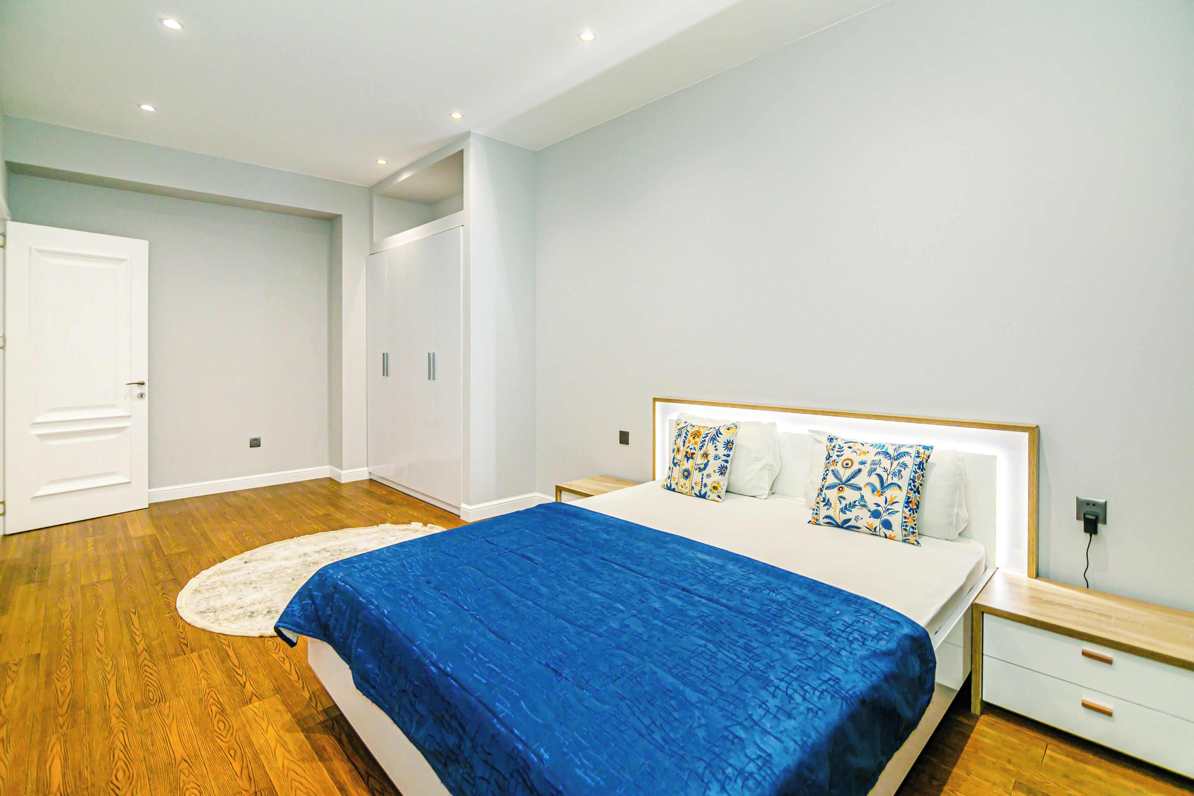 Basic-værelse med dobbeltseng eller 2 enkeltsenge - byudsigt