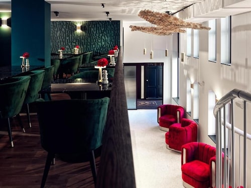 Nizami Avenue Hotel
