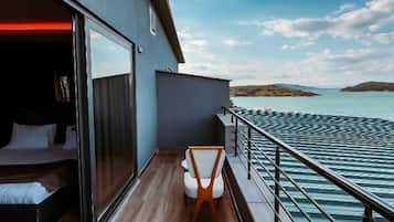 Premium Quadruple Room, Multiple Beds, Sea View