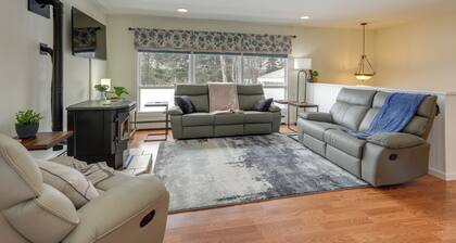 Spacious Soldotna Home: Walk to Fishing & Parks!