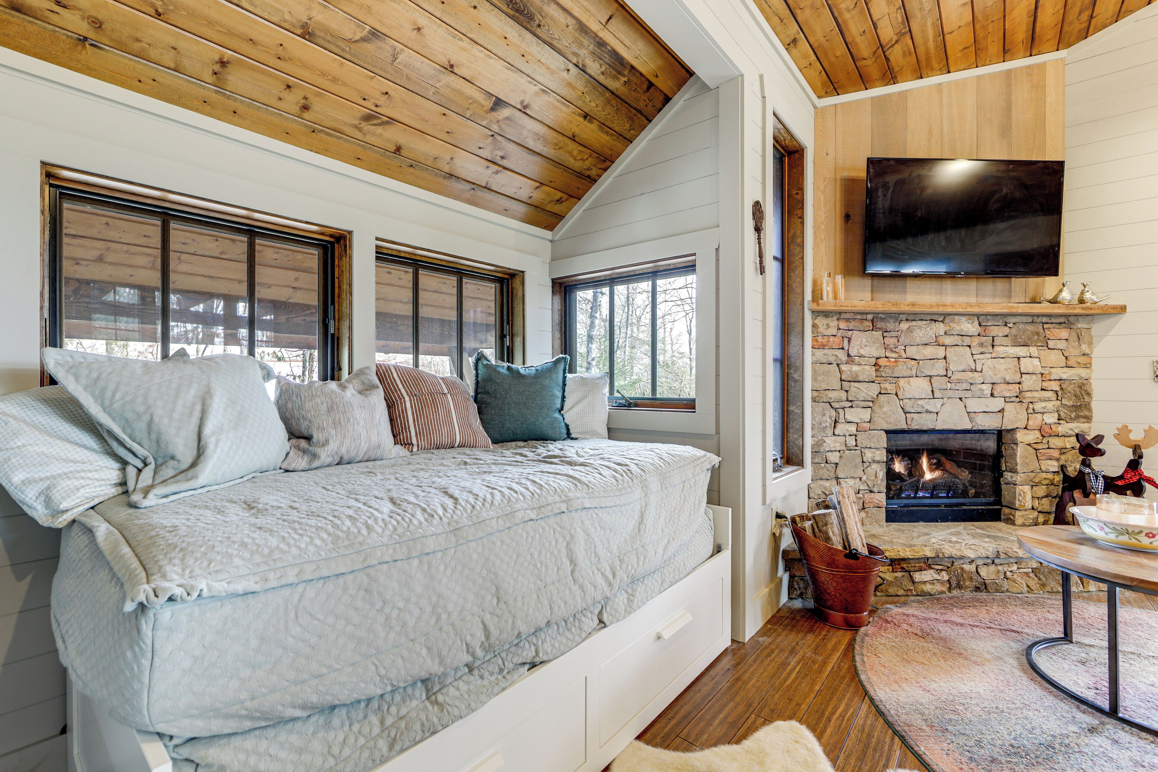 Mountain Retreat W/ Community Perks In Glenville! - Sapphire, NC