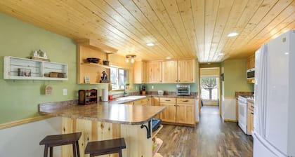 Near Trails & Rio Grande Fishing! Mtn-View Cabin