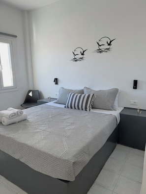Free WiFi - Raeti Fira Residence (Santorini)