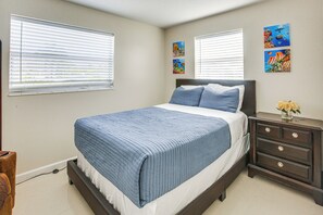 Room - Explore West Palm Beach! Retreat w/ Yard + Patio (West Palm Beach)