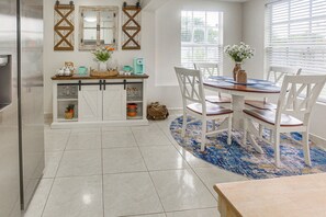 Dining - Explore West Palm Beach! Retreat w/ Yard + Patio (West Palm Beach)