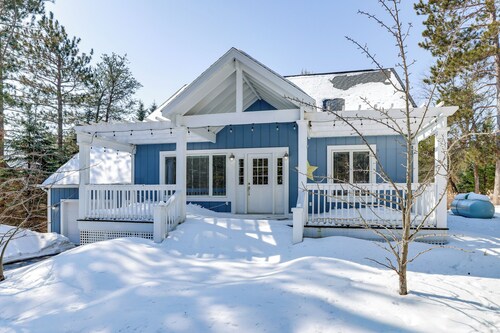 Family Escape in Crystal Mtn Resort! 13 Mi to Lake
