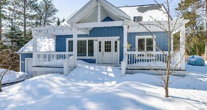 Family Escape in Crystal Mtn Resort! 13 Mi to Lake