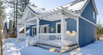 Family Escape in Crystal Mtn Resort! 13 Mi to Lake