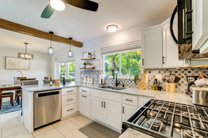 Fridge, microwave, stovetop, dishwasher - Private Yard + Heated Pool: Port Charlotte Oasis (Port Charlotte)